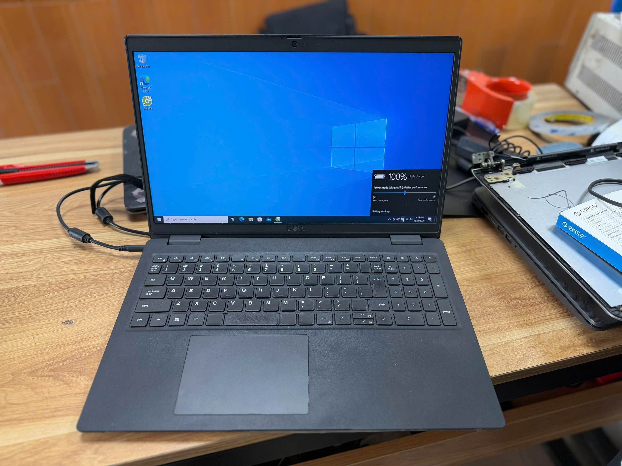 Cắm Sạc Laptop Liên Tục Có Tốt Không? Sự Thật Ít Ai Nói Cho Bạn Biết