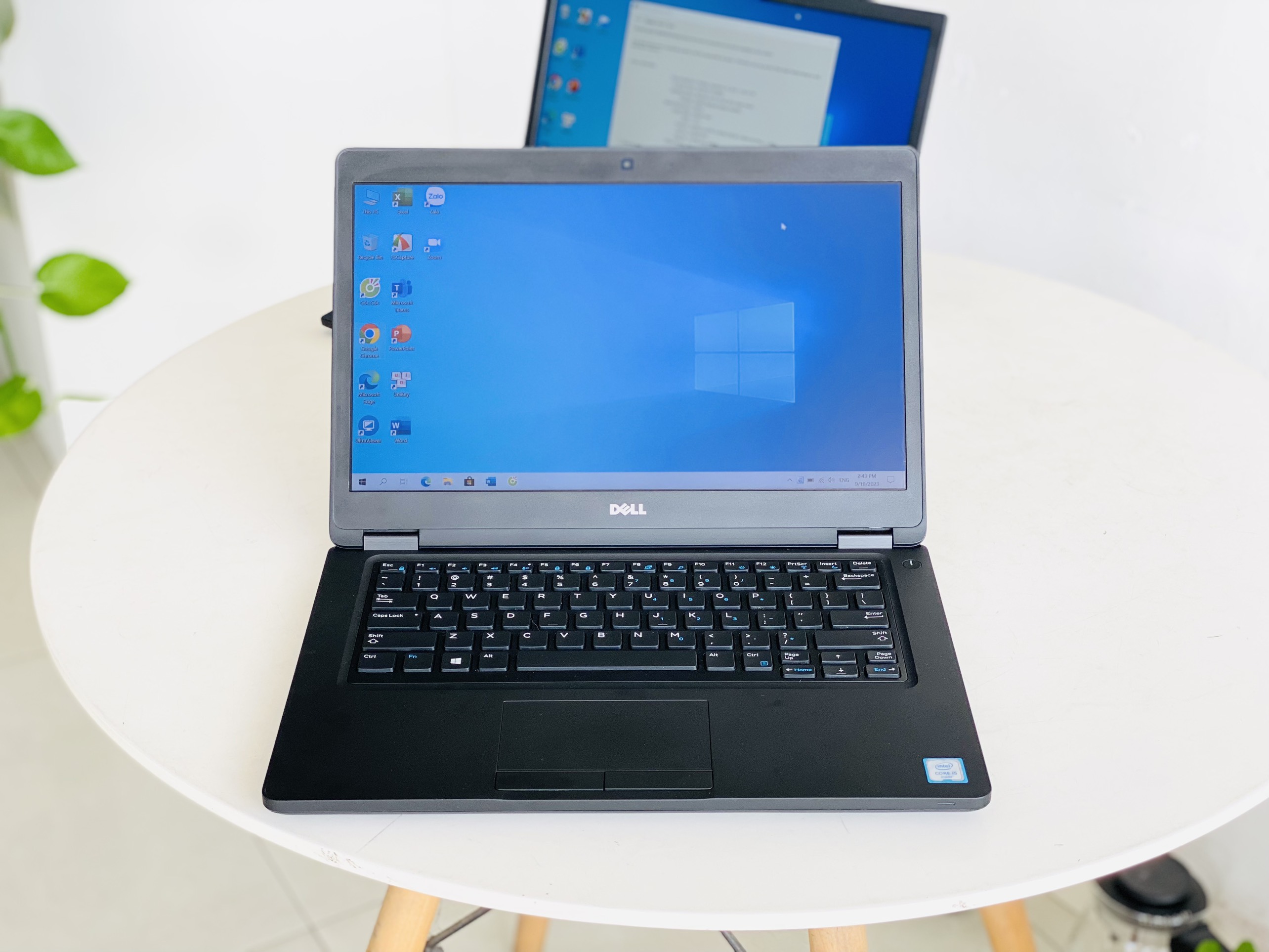 Laptop Dell latitude e5480 Core i5 7200U/ Ram 8GB/ SSD 256GB / Màn 14 inch FHD